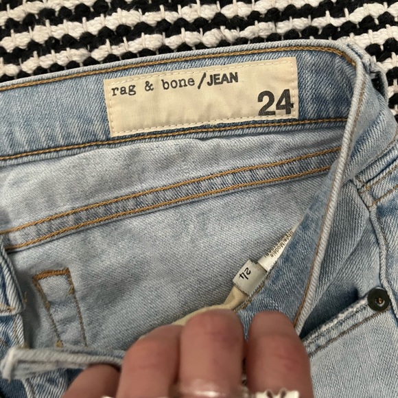 Low waisted Rag n’ Bone jeans - Picture 2 of 2